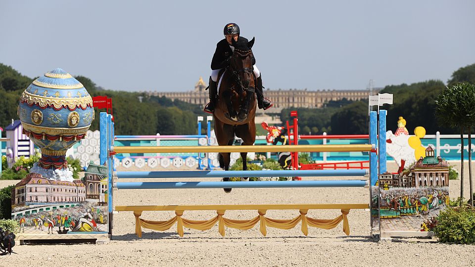 Jung je olympijským šampionem. Medaile z Paříže mají i Burton a Collett