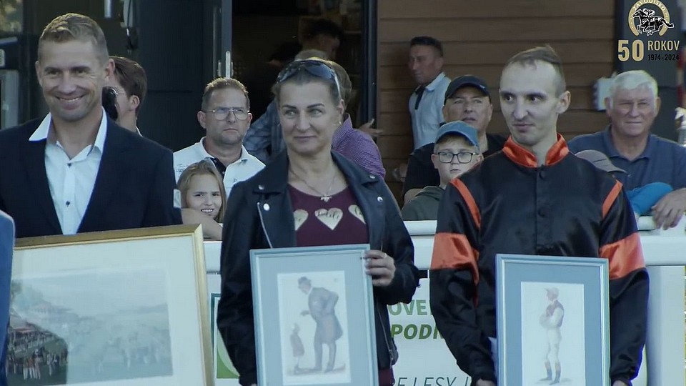 Eskadra Zero hrdinkou St. Legeru, Češi v Bratislavě vyhráli sedm dostihů