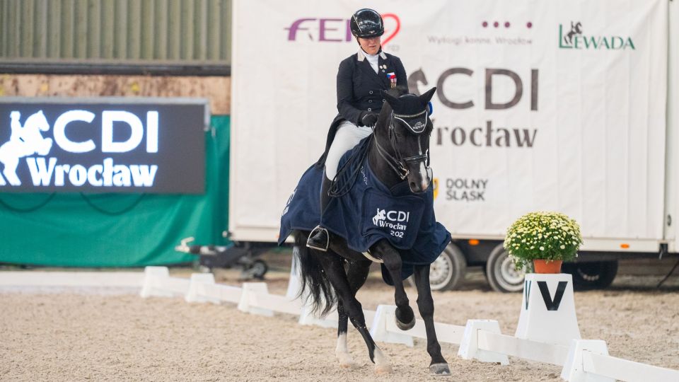 Další vítězství Feherové v Polsku. V individuální úloze získala 68,353%
