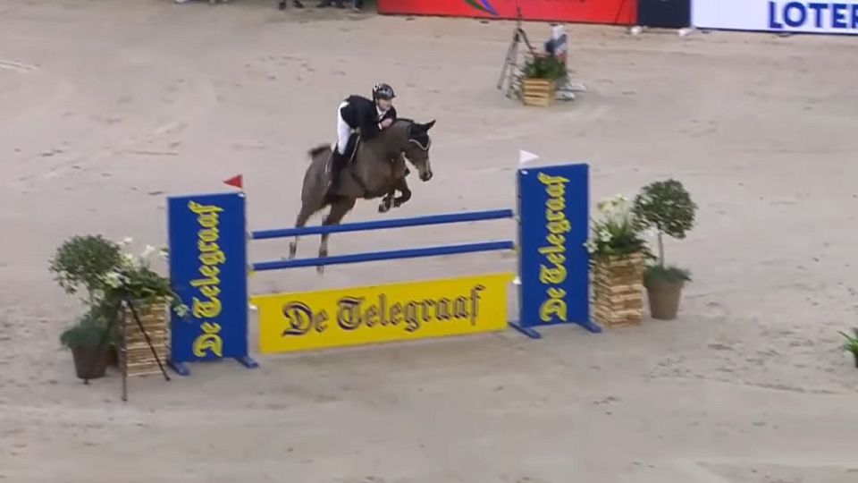 Albert Písařík vyhrál s Baltic Love Grand Prix U25 při CSI5*-W v Amsterdamu