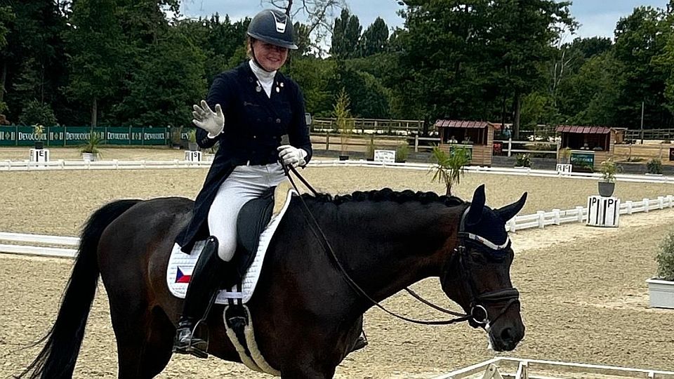 České juniorky jsou na ME v drezuře deváté a Johana Vášáryová dvaadvacátá