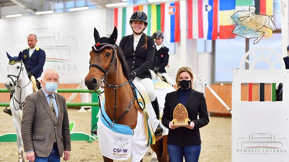 Grand Prix CSI2*-W v Budapešti vyhrála Weinhardt, Hollý byl čtvrtý