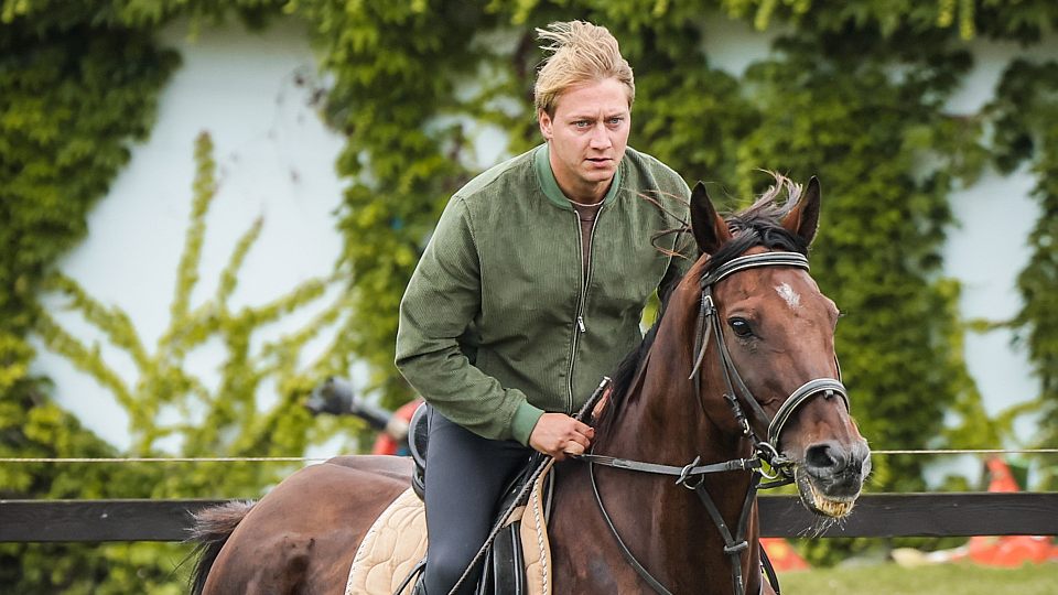 Seriál O lidech a koních odvysílá TV Prima od půlky března každou sobotu