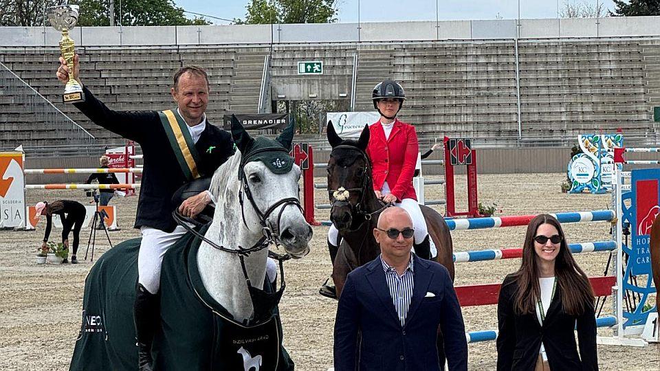 Aleš Opatrný a Kapsones W. ovládli Grand Prix v maďarském Szilvásváradu