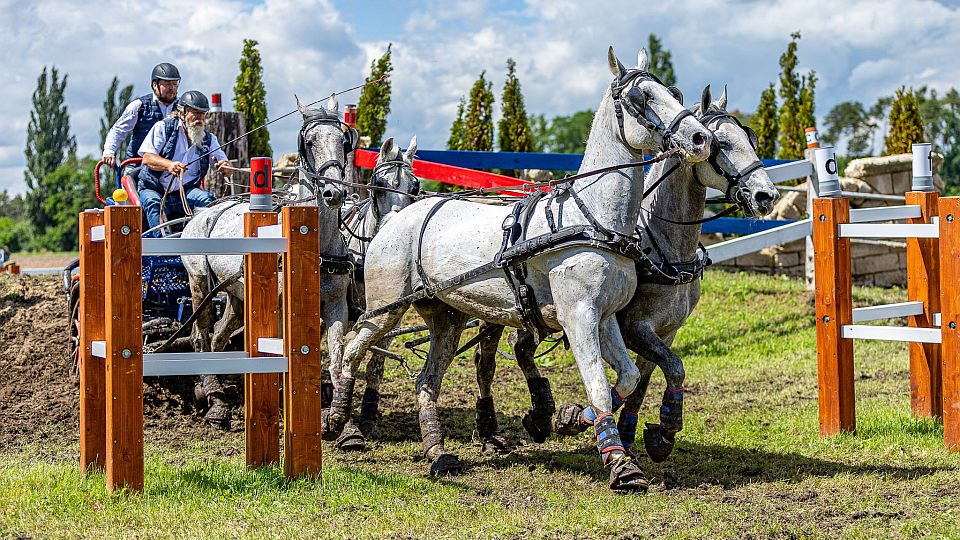 Zlatá podkova pokračovala v Semicích. Radovali se Soukup, Kohout a Jandl