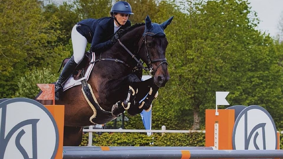 Sobotní třetí místo ve finále Medium Tour CSI Wierden pro Schütte