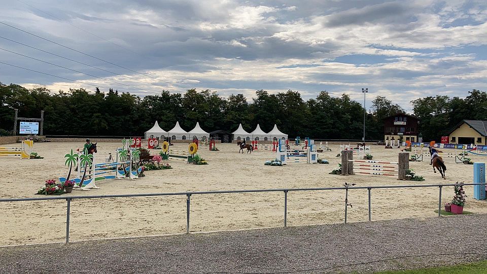 Češi úspěšně startují při druhém týdnu CSI v rakouské Lake Areně