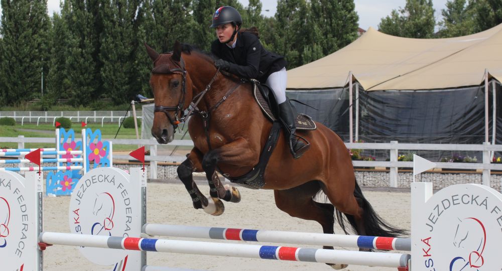 Starší junioři zahájili MČR ve skocích na S*. Pařenicová byla nejlepší