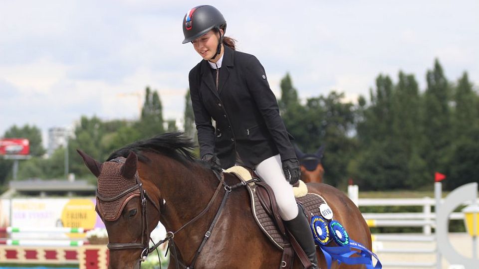 Pařenicová vyhrála sobotní S** při MČR. Písařík má dva koně s nulou