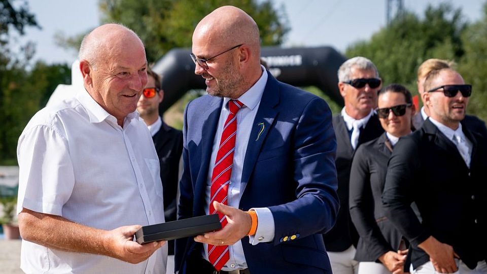 Český skokový pohár ocenil na konci 20. ročníku své důležité osobnosti